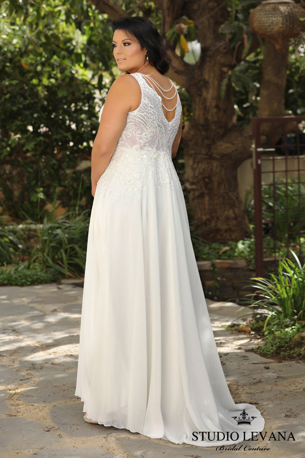 Curvy Enchanting Style Number Chloe - 2