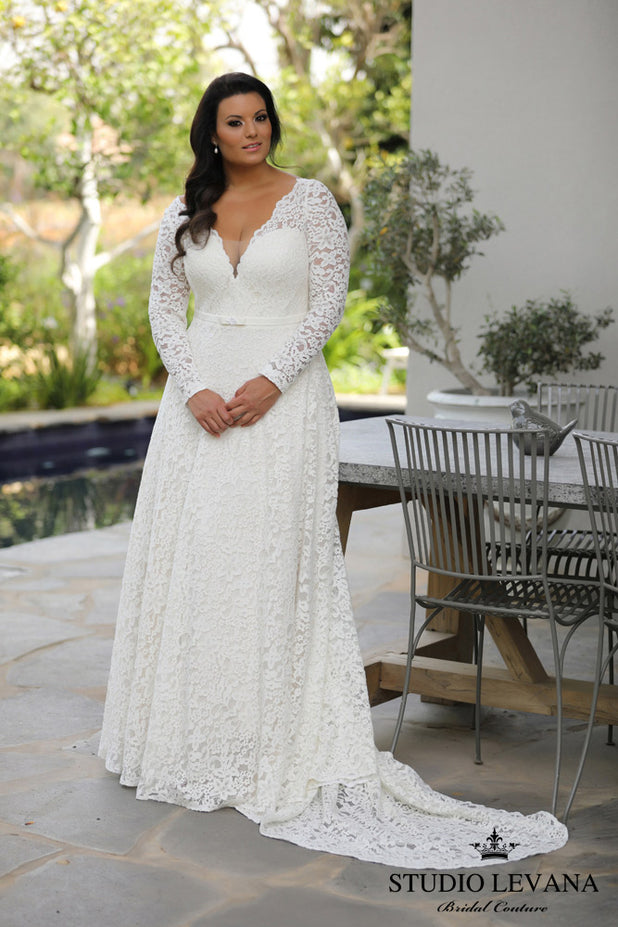 Curvy Enchanting Style Number Seline - 1