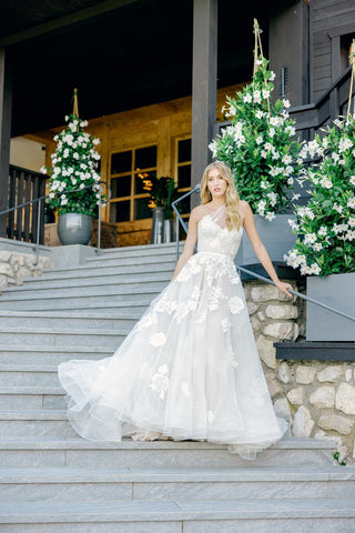 Willowby Style Number 50107 - 1