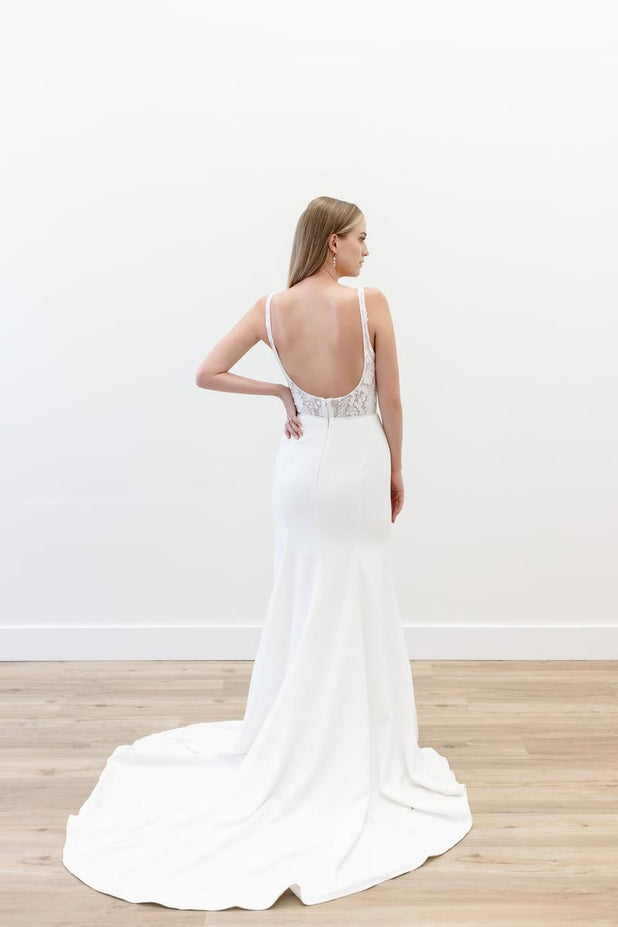 Willowby Style Number 50400 - 2