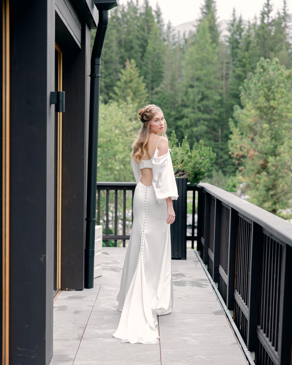 Willowby Style Number 50403 - 2