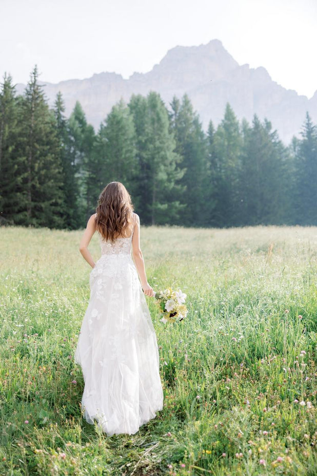Willowby Style Number 50604 - 2