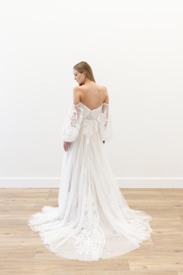 Willowby Style Number 50712 - 2
