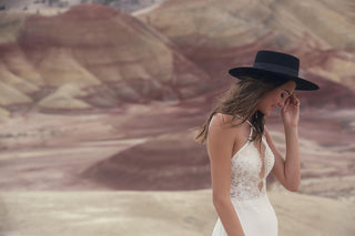 Willowby Style Number 52400 - 5