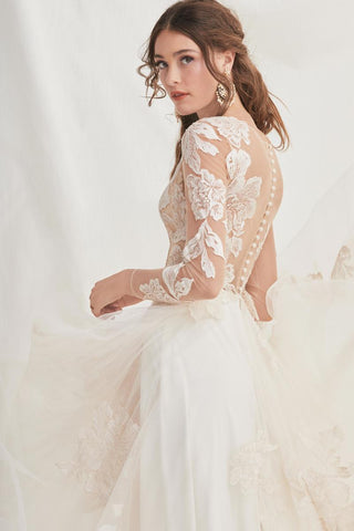 Willowby Style Number 52700 - 3