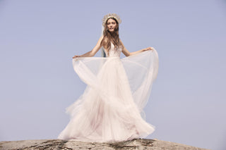 Willowby Style Number 54402 - 5