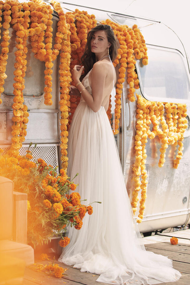 Willowby Style Number 54715 - 2