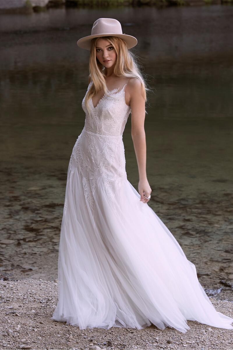 Willowby Style Number 55701 - 6