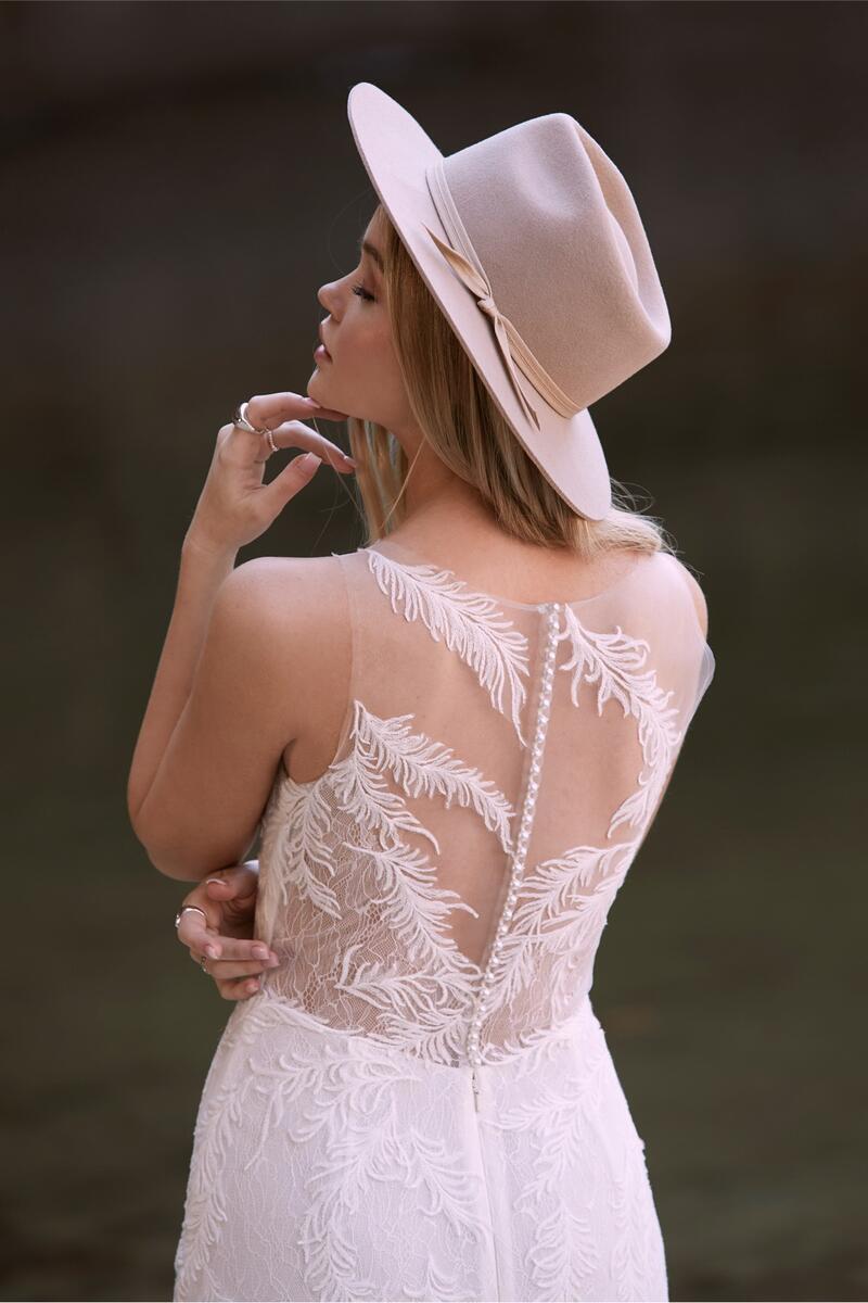 Willowby Style Number 55701 - 8
