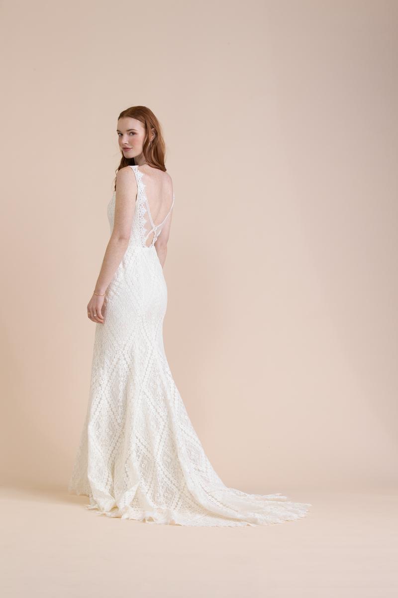 Willowby Style Number 56124 - 2