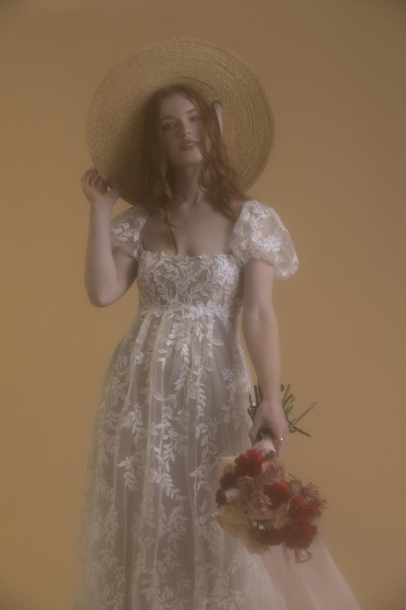 Willowby Style Number 56125 - 3