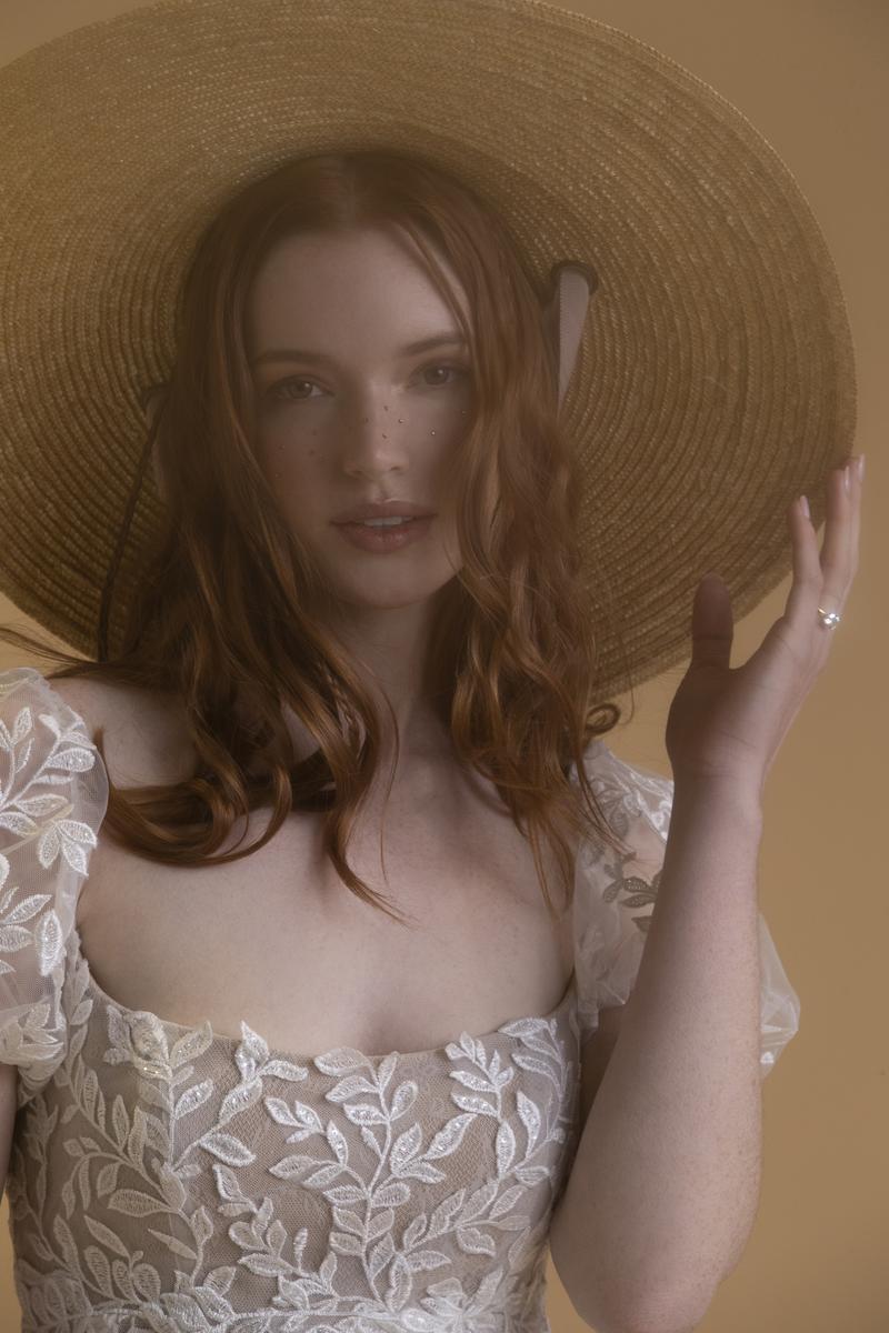 Willowby Style Number 56125 - 4