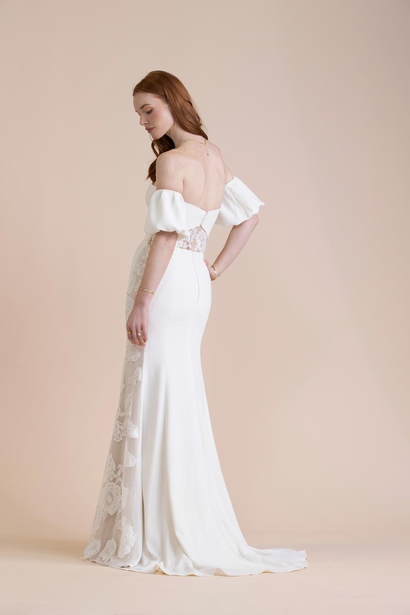 Willowby Style Number 56400 - 2