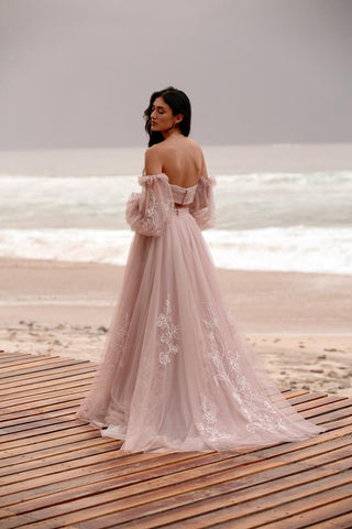 Willowby Style Number 58300 - 4