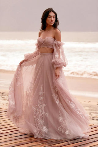 Willowby Style Number 58300 - 1