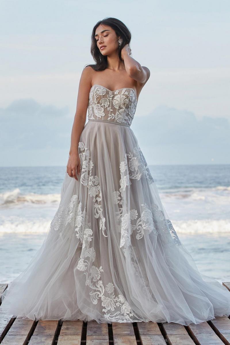 Willowby Style Number 58713 - 1