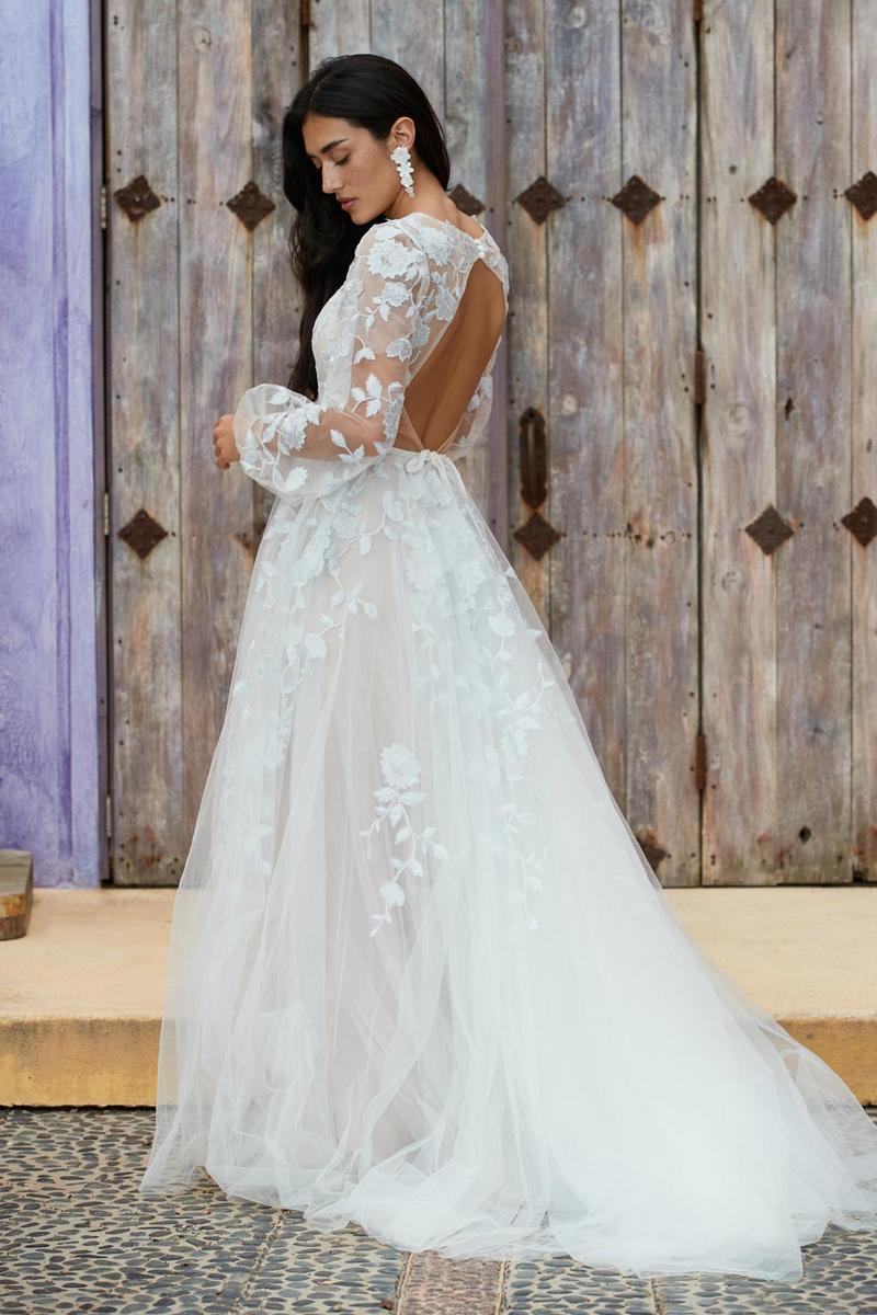 Willowby Style Number 58714S - 2