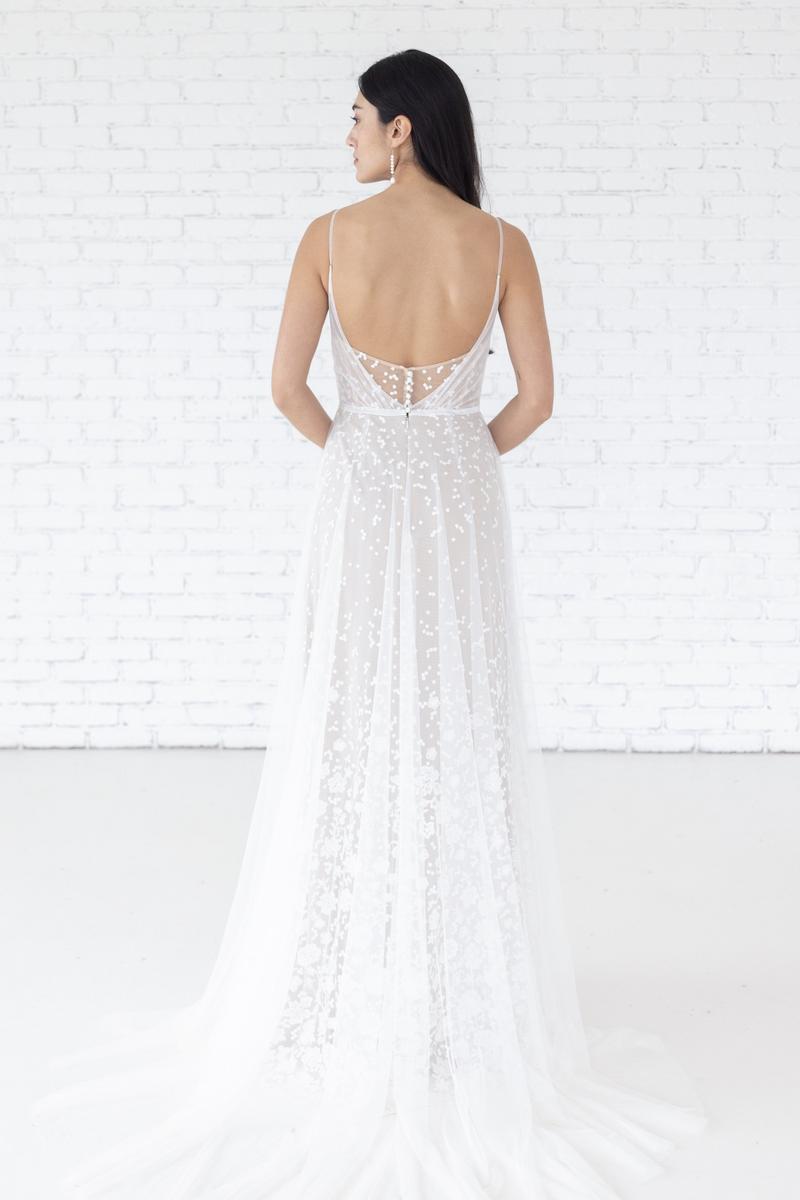 Willowby Style Number 59103 - 2