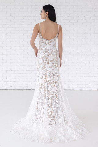 Willowby Style Number 59107 - 2