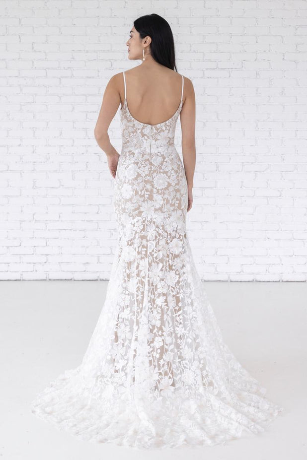 Willowby Style Number 59107 - 2