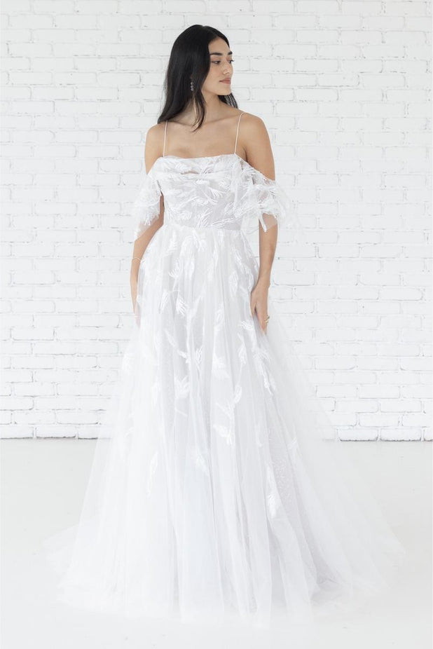 Willowby Style Number 59606 - 1