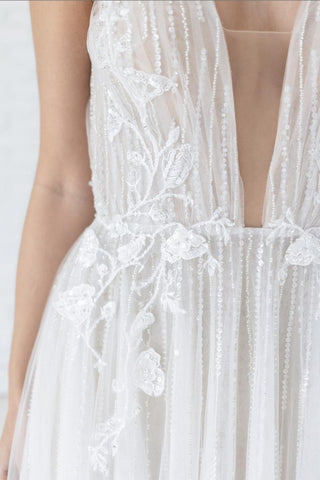 Willowby Style Number 59607 - 7