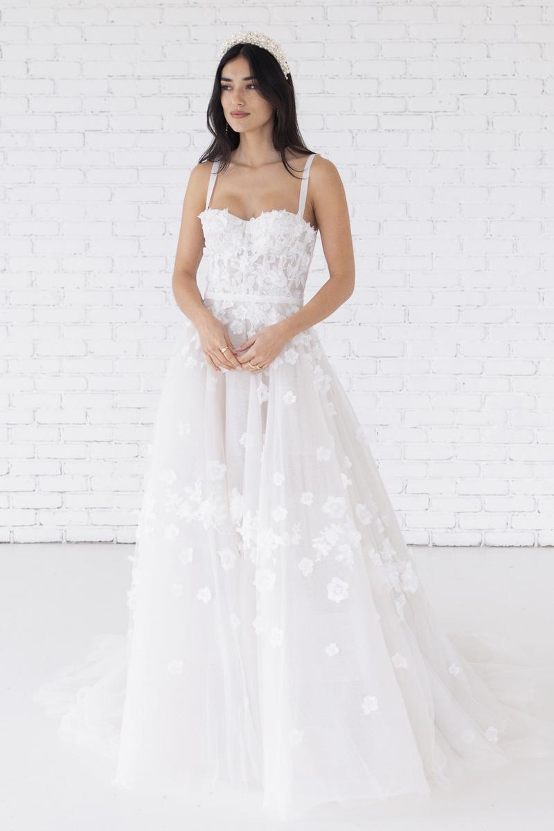Willowby Style Number 59707 - 1